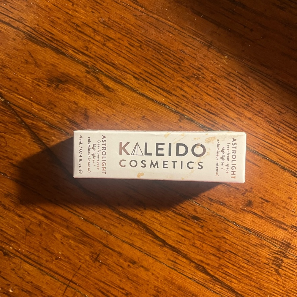 Kaleido Cosmetics Highlighter